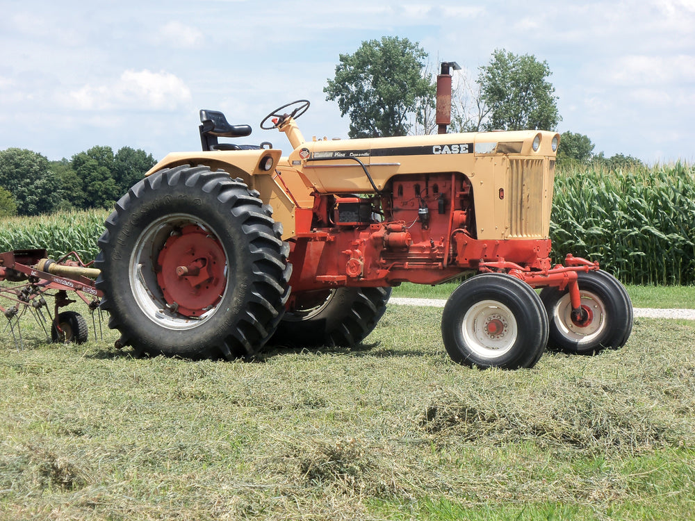 Case IH 730 و 830 سلسلة الجرارات عجلة البنزين - LP GAS Case-O-Matic Drive دليل المشغل الرسمي