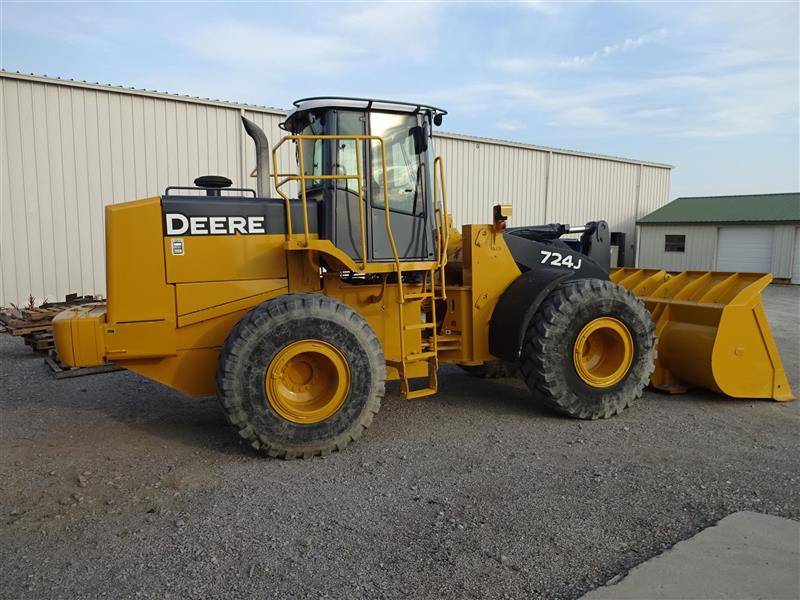 John Deere 644J (SN.-611231), 724J (SN.-611218) 4WD Loader Service Repair Technical Manual (TM2076)