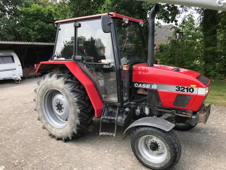 Case IH 3210 3220 3230 TRACTORS OPERATORS HANDLEIDING