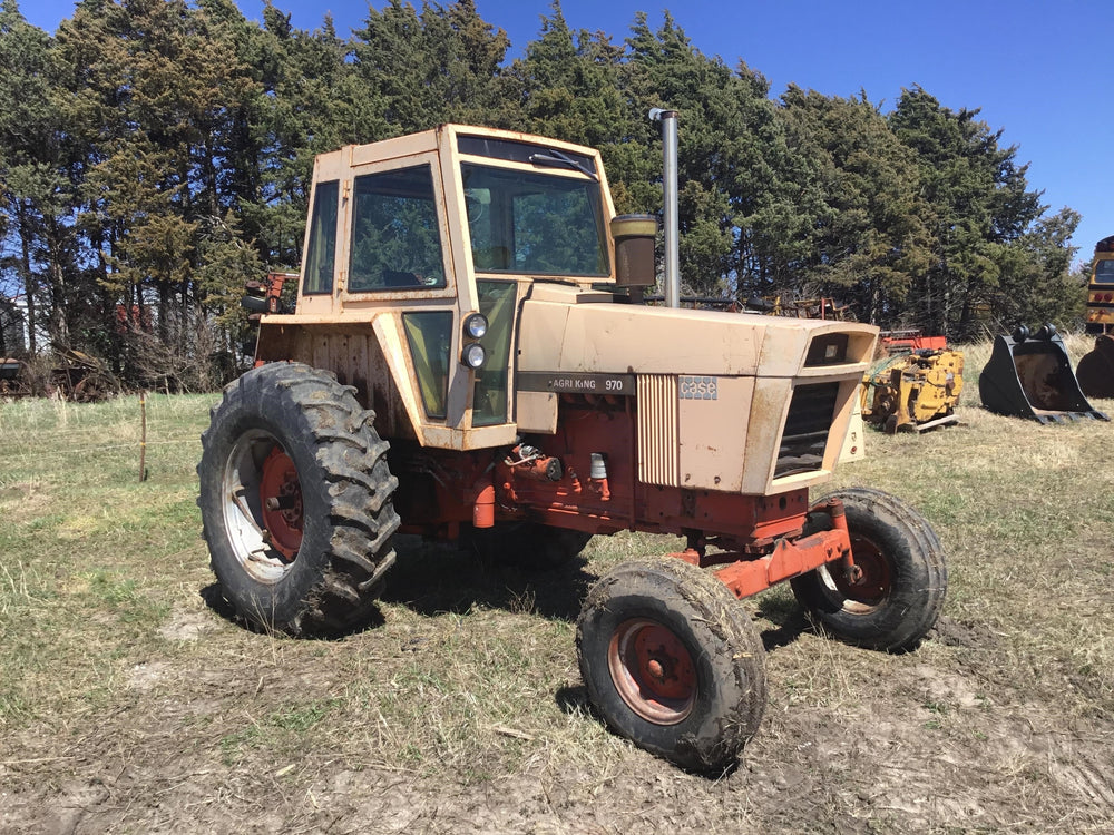 Case IH 970 Tractors Official Operator's Manual