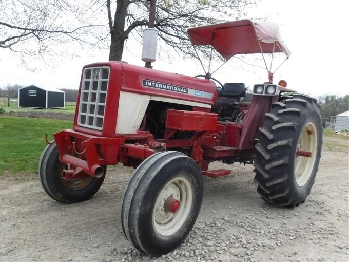 Case IH International 574 Tractor Official Operator's Manual