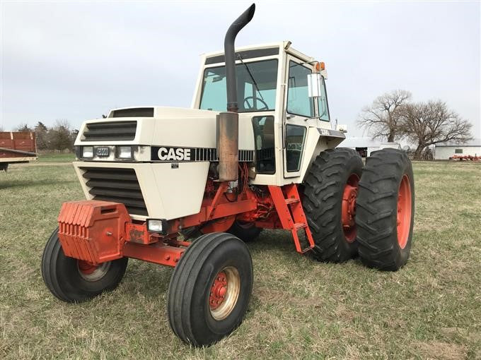 Case IH 2390 Tractors Official Operator's Manual