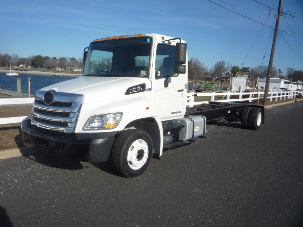 Hino 238 258LP 268 338 Serie Trucks uitgerust met J08E-VB & J08E-VC Moti Officiële Workshop Service Reparatiehandleiding # 1