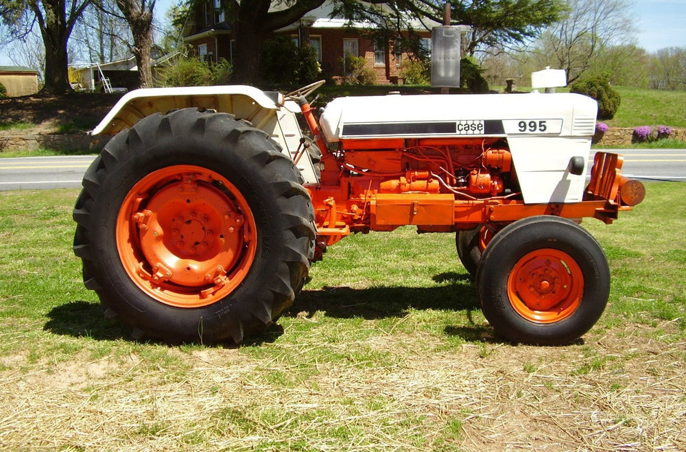 Case IH 990 & 995 Tractors Official Operator's Manual