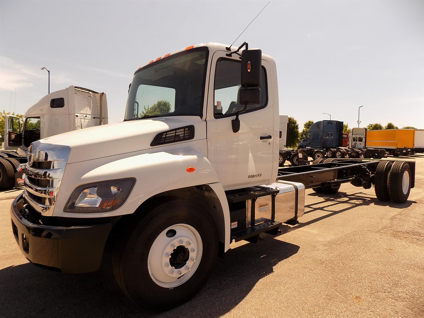 Hino 238 258LP 268 338 358 سلسلة شاحنات مجهزة دليل إصلاح خدمة ورشة عمل J08E-VB & J08E-WU