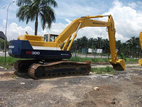 Komatsu PC300-5K PC300LC-5K Hydraulic Excavator Official Workshop Service Manual