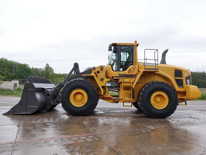 Volvo L220G MANUEL DE RÉPARATION D'ATELIER D'ATELIER D'UTILISATION DE L'ATELIER D'ATELIER