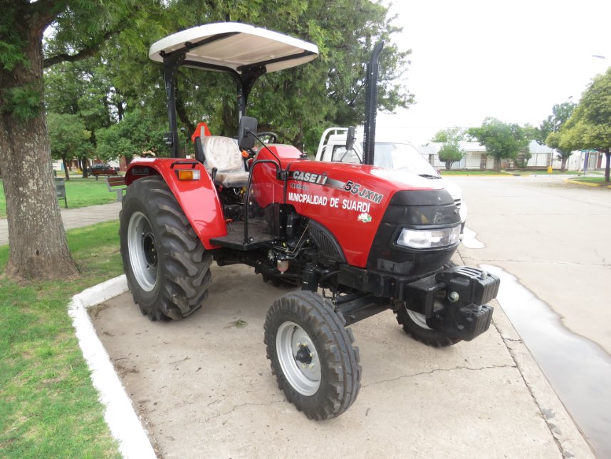 Caso IH Farmall 55JXM 65JXM 75JXM Tractors Manual del operador PN 48134687