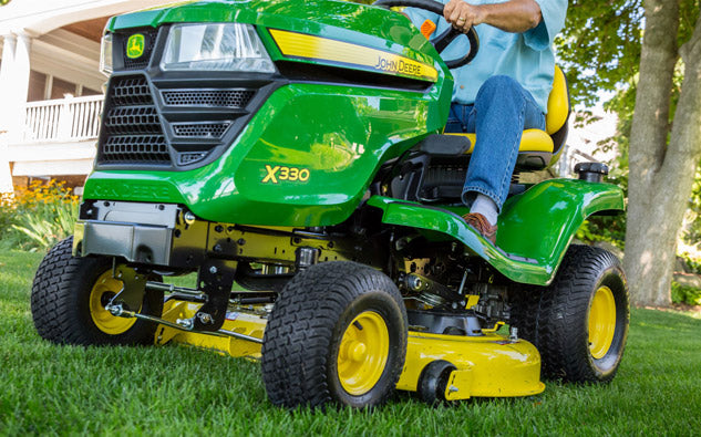 Manuel technique John Deere X330, X350, X354, X370, X380, X384, X390, X394, Riding Lawn Tractor Technical Manual (TM138119)