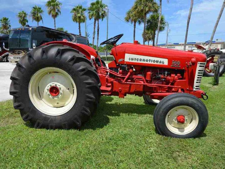 Fall IH 350 Utility Tractor Official Operator's Manual des offiziellen Bedieners