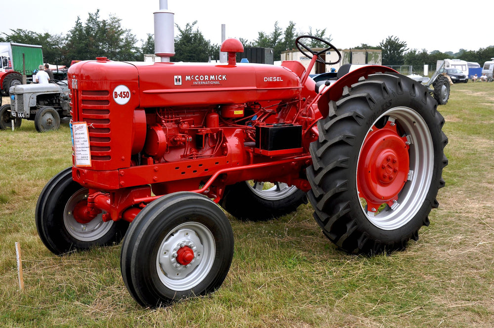 Case IH McCormick International Farmall B450 Diesel Tractor Official Operator's Manual