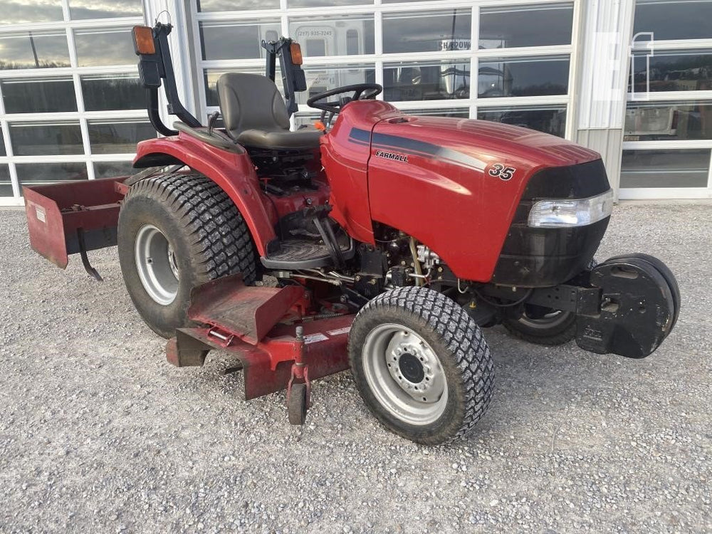 Case IH Farmall 30A Farmall 35A Compact Tractor Official Operator's Manual