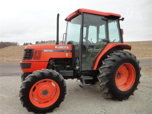 Kubota M4900 M5700 Tractor Official Workshop Service Repair Manual