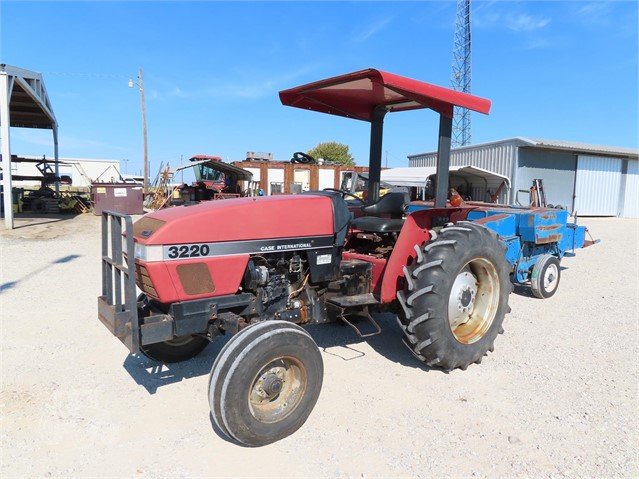 دليل المشغل الرسمي للجرارات من سلسلة Case IH 3200 4200