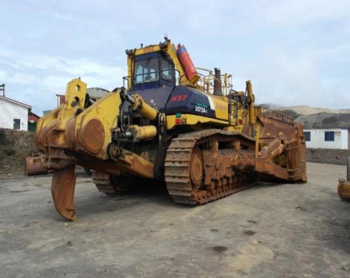 Komatsu d575 - 2 manuel officiel d'instructions pour l'assemblage sur le terrain du super bulldozer