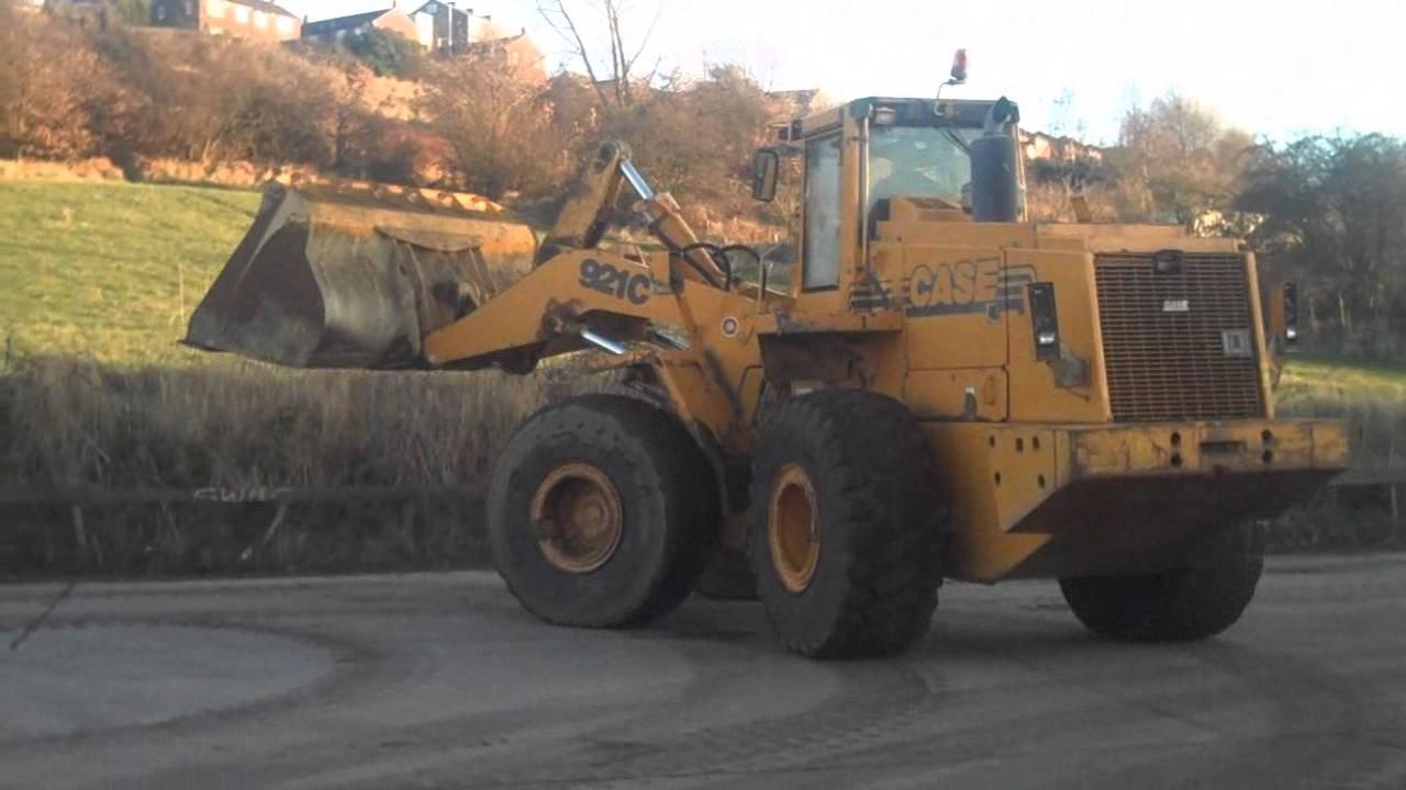 Case 921C Wheel Loader Official Operators Manual - P.I.N. JEE0126216 and AFTER