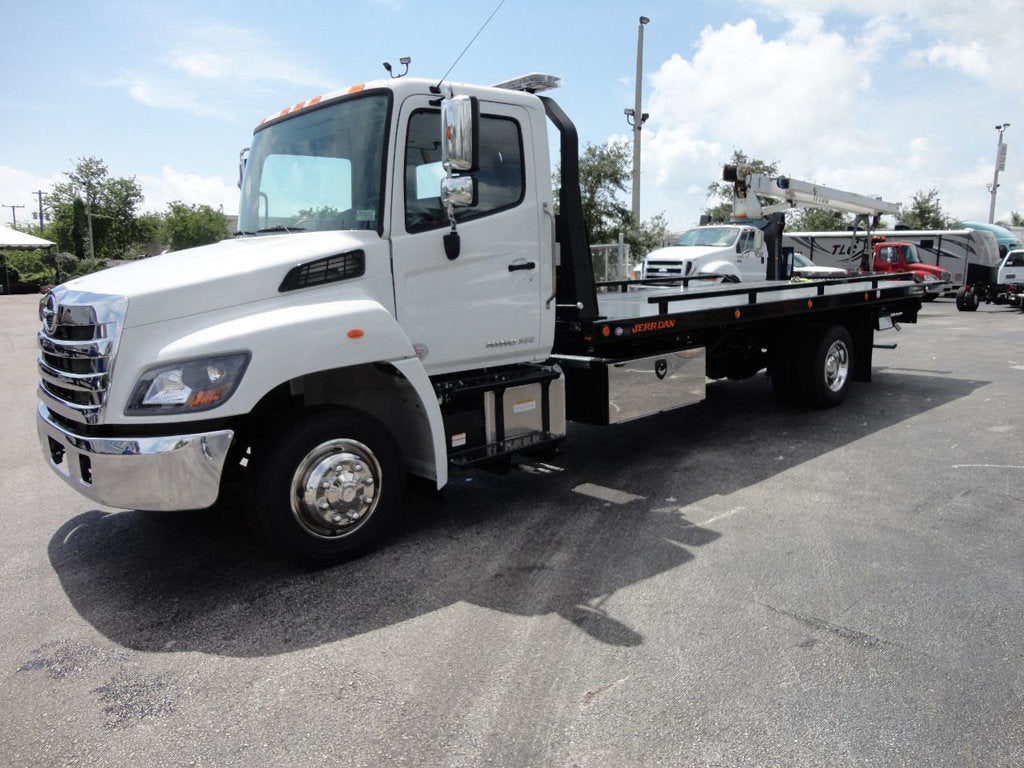 Hino 238 258LP 268 338 Série de camions équipés de J08E-VB & J08E-VC Engine Official Workshop Service Repair Manual #2