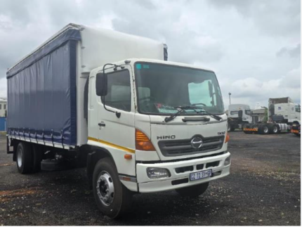 Hino 500 Series Truck Chassis FD7J Body Mounting Manual